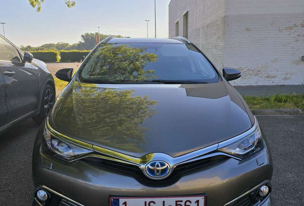 Toyota SW 1.8i Lounge CVT