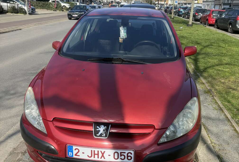 Peugeot 1.4 Exclusive.  Met Keuring