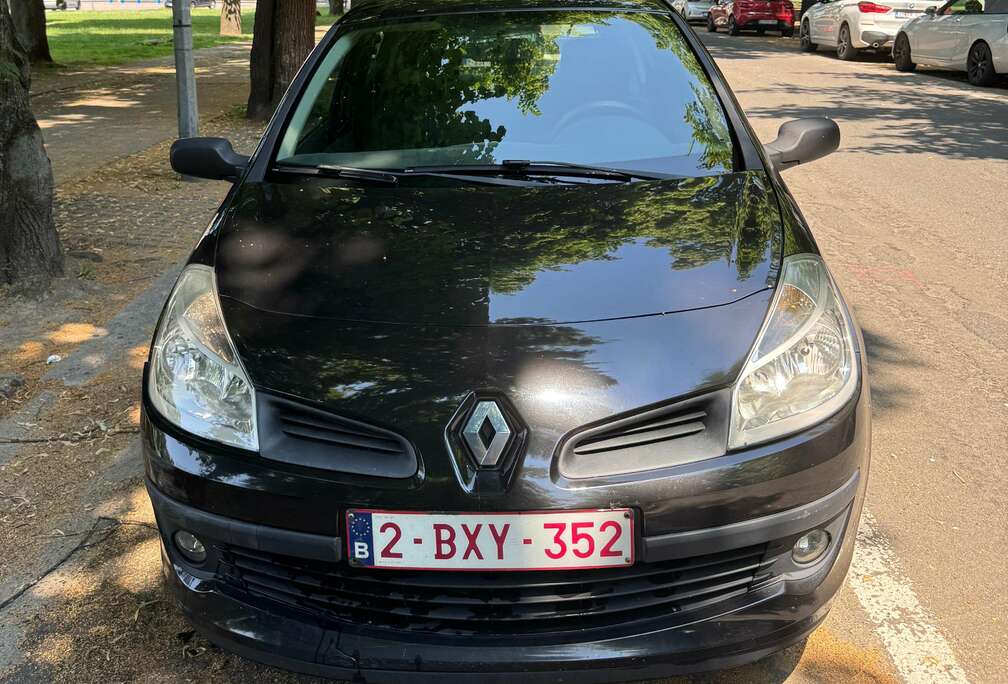 Renault Clio 1.2i 16v Community