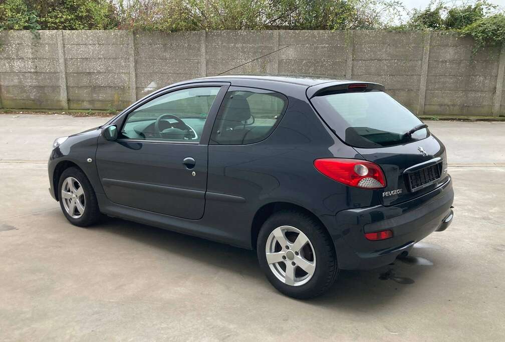 Peugeot 1.1 benzine 2011 met 102000km*LEZ OK*EURO5*AIRCO*GARANTIE*PERFECTE STAAT*