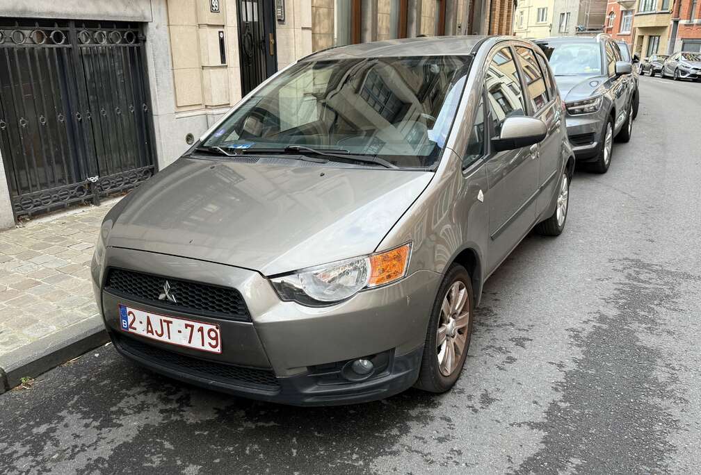 Mitsubishi 1.3 Automatik Intense