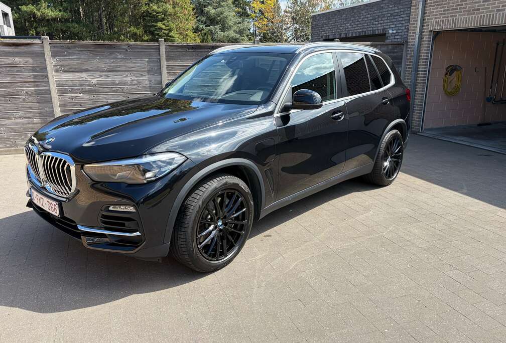 BMW X5 PHEV 3.0A xDrive45e