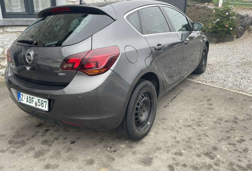 Opel Astra 1.7 CDTi ECOTEC  PRETE A IMMATRICULER