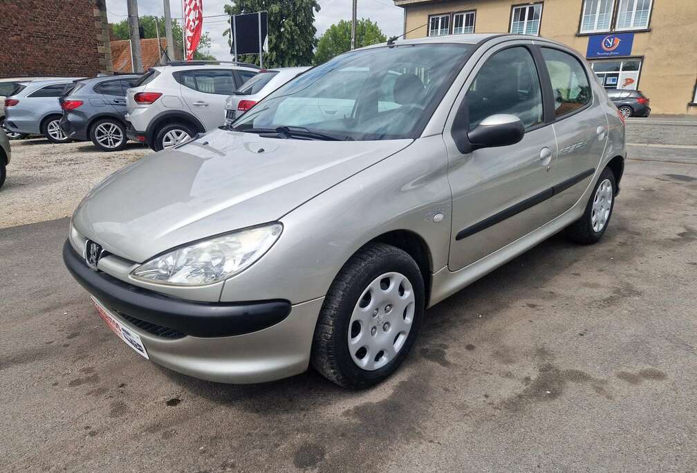Peugeot 1.4i Enfant Terrible *** VERROUILLAGE CENTRAL/CLIM/VITRES ELECTRIQUES ***
