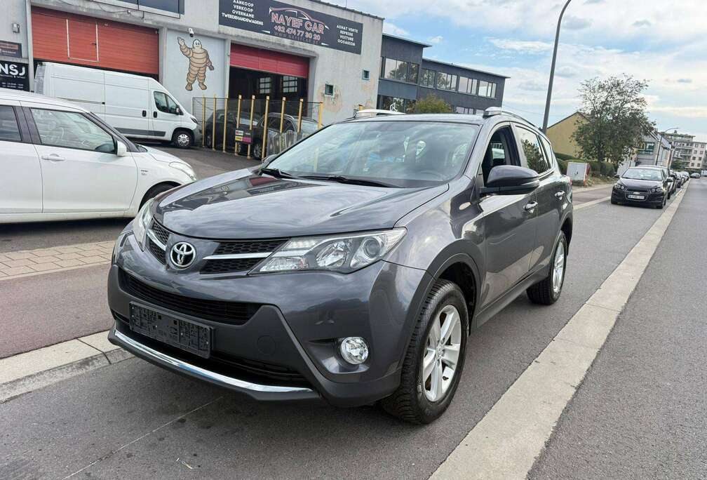 Toyota RAV4 2.0 D-4D 4x2 Style