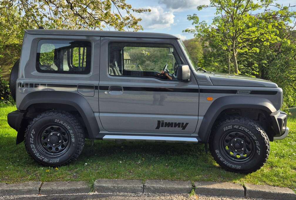 Suzuki Jimny 1.5i 4x4 GL