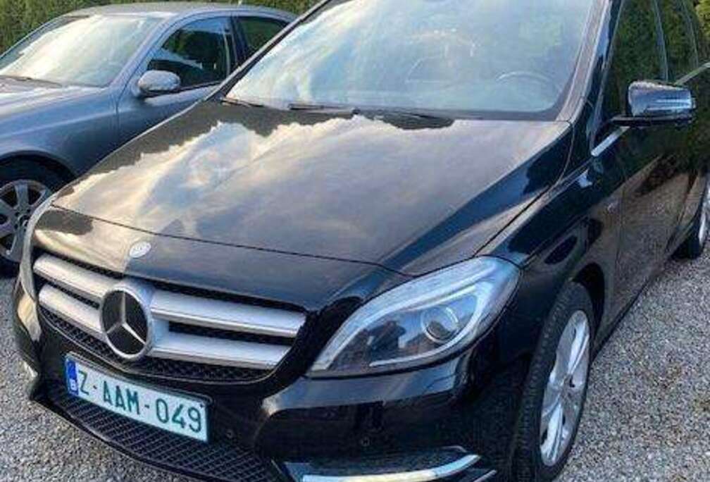 Mercedes-Benz B 180 CDI (BlueEFFICIENCY) 7G-DCT
