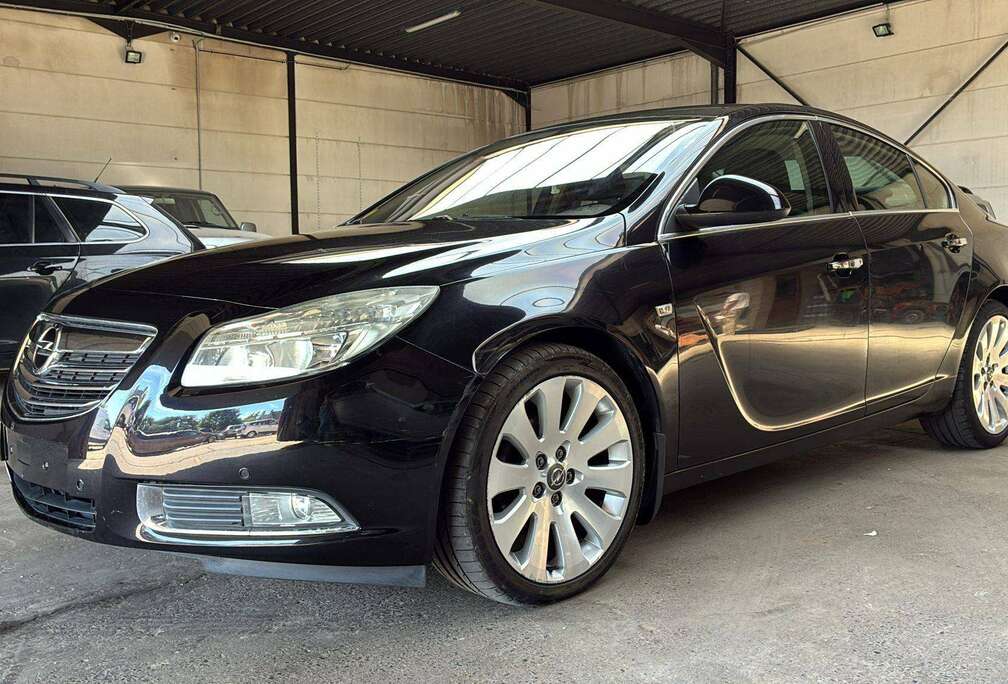Opel  Insignia 2.0 CDTi Cosmo DPF