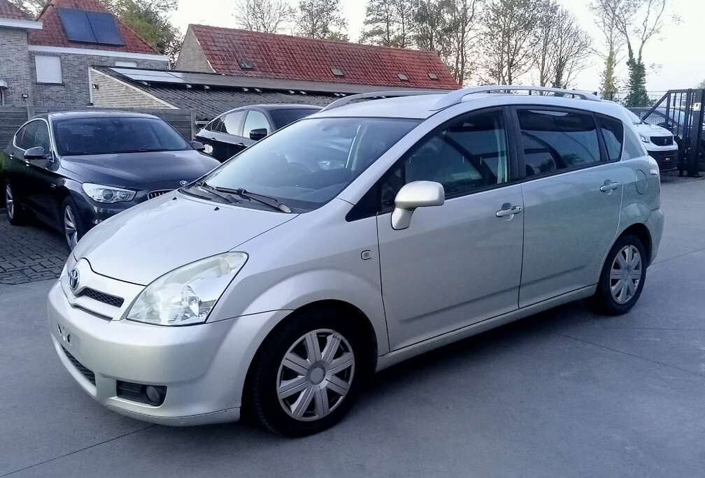 Toyota 2.2 Turbo D4D    HANDELAAR/EXPORT