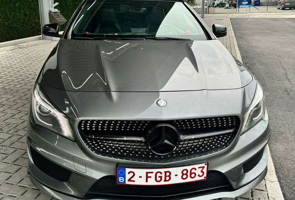 Mercedes-Benz CLA 200 7G-DCT AMG Line