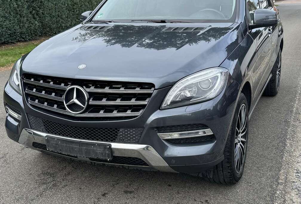 Mercedes-Benz BlueTEC 4MATIC 7G-TRONIC