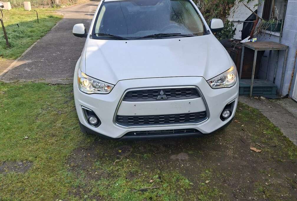 Mitsubishi 1.8 Di-D 2WD Anniversary Edition