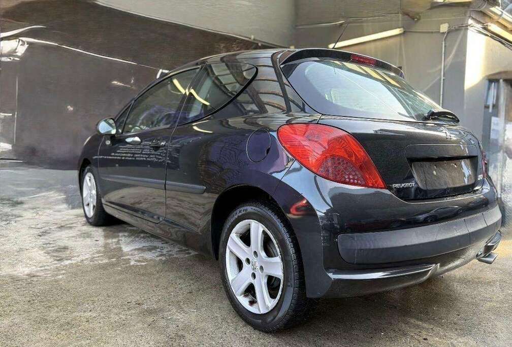 Peugeot 1.4i 16v Trendy