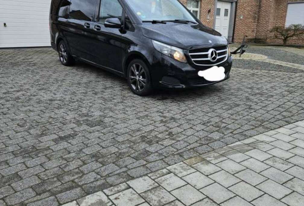 Mercedes-Benz d 4-Matic SWB