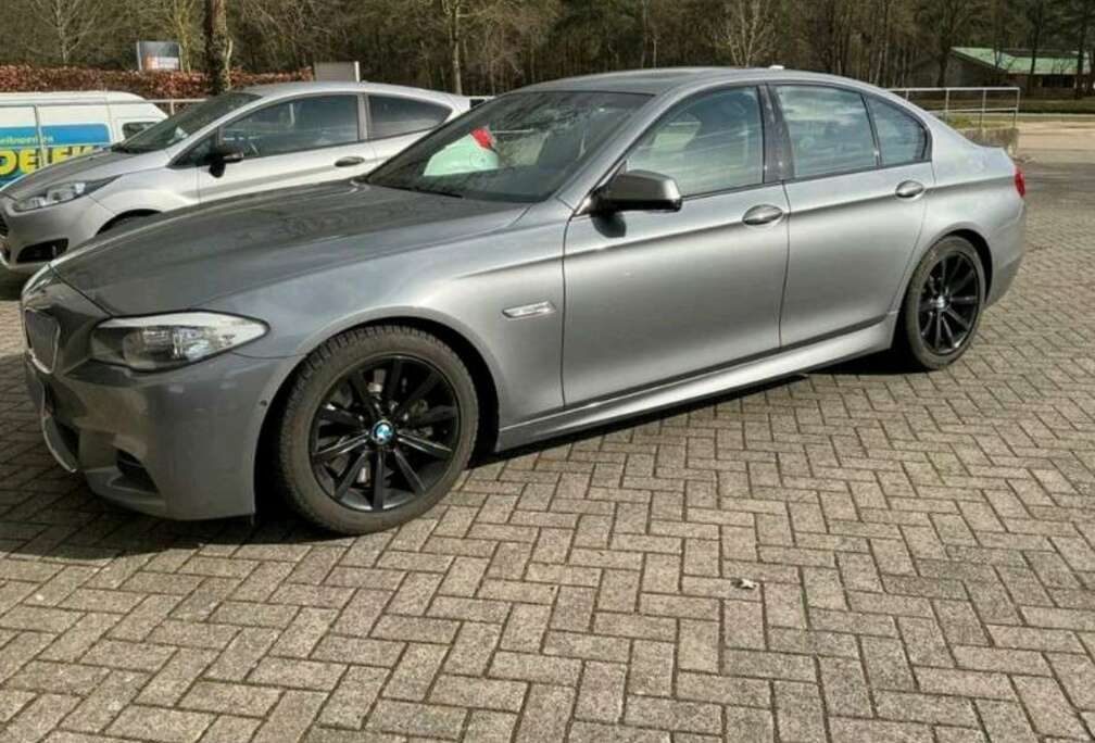 BMW M550 dXAS