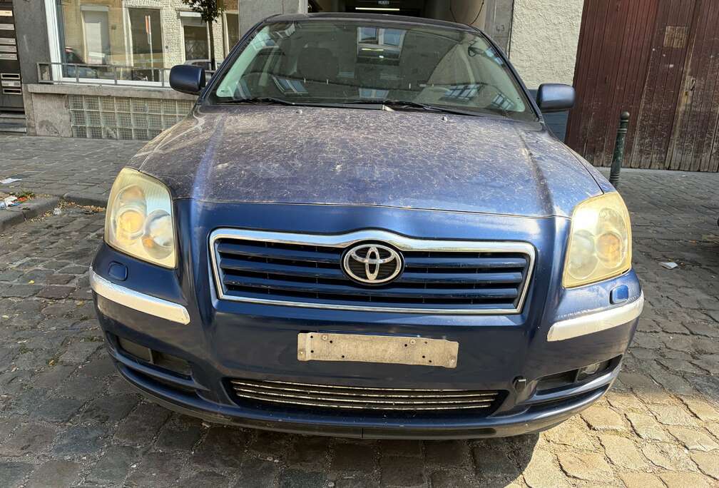 Toyota Avensis 1.8i VVT-i 16v Linea Luna