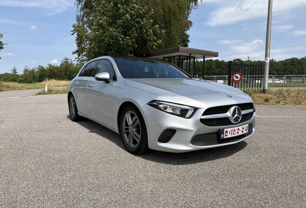 Mercedes-Benz Benzine / Automaat / Pano / Carplay