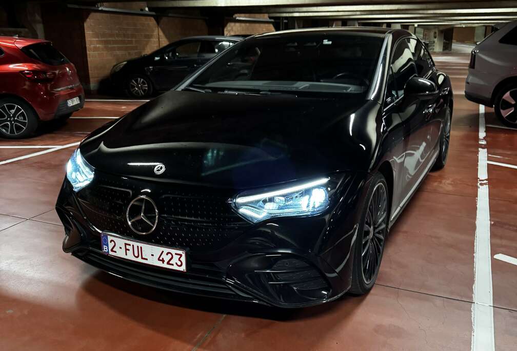 Mercedes-Benz 90.6 kWh 350+ AMG Line