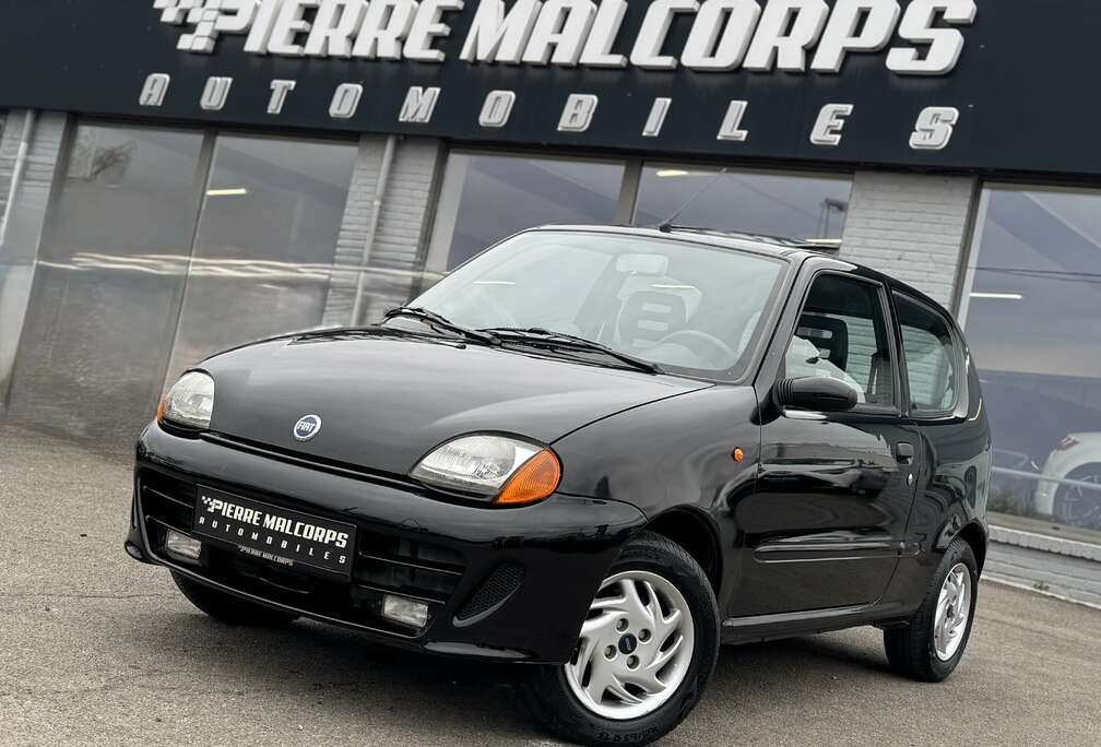 Fiat 1.1i Sporting / TOIT OUVRANT / RADIO / VITRES ELEC