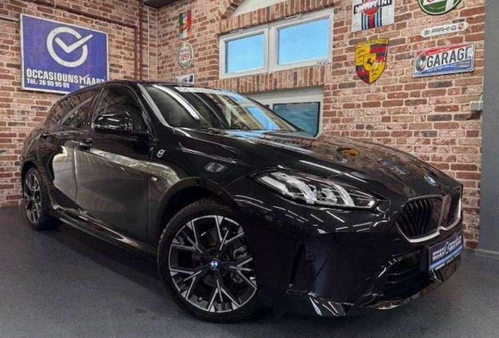 BMW 120iA 170cv Auto HYB-ESS M-SPORT DESIGN