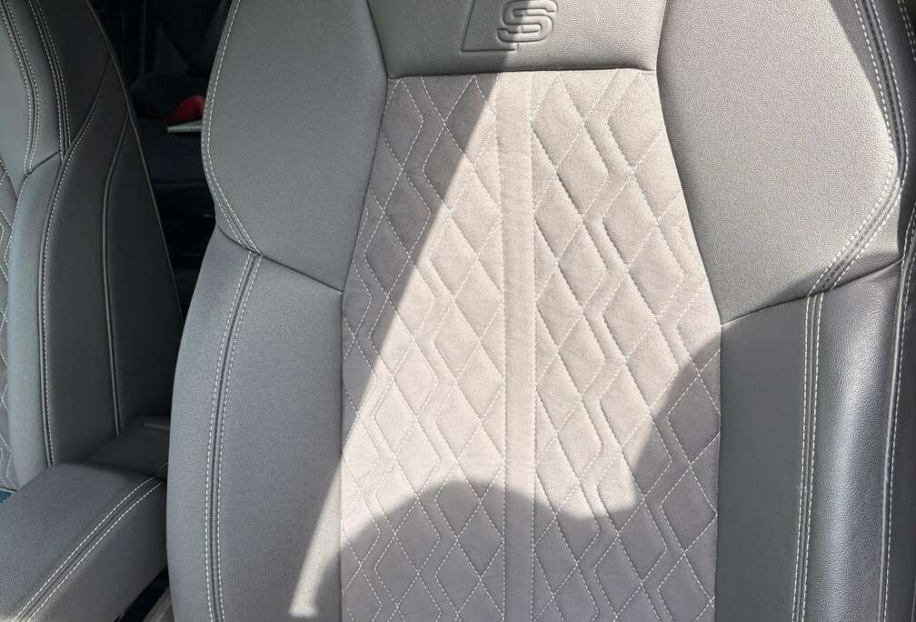 Audi 82 kWh 40 S line