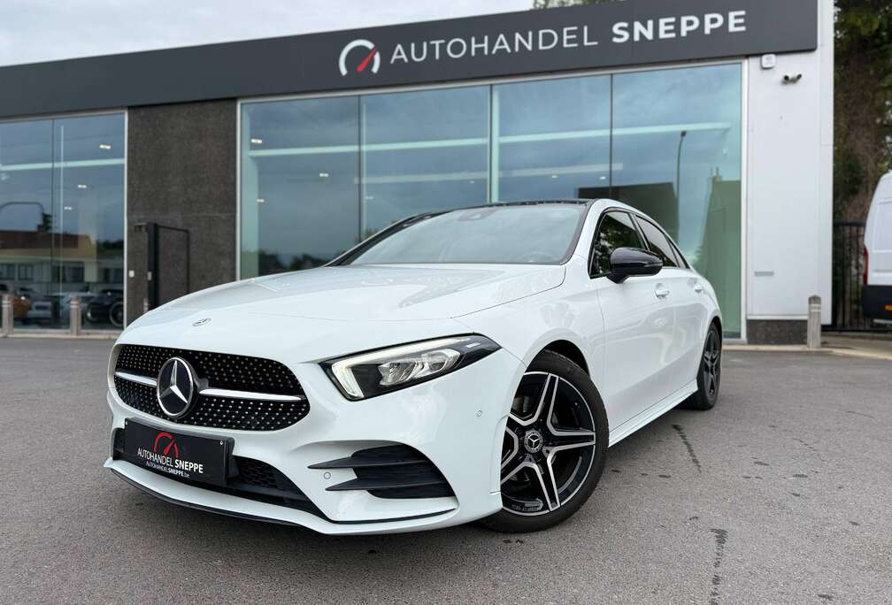 Mercedes-Benz A 180  AMG Line Sedan 7G-DCT  Panoramisch dak  Night Pack  CarPlay  Camera