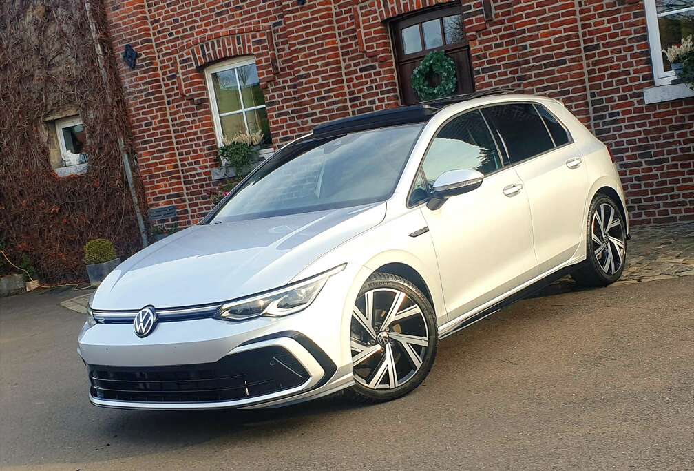 Volkswagen Golf 1.5 TSI R-Line \