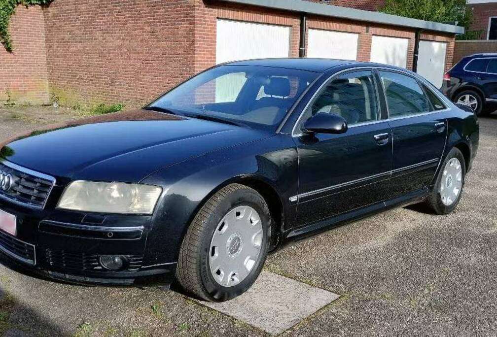 Audi A8 4.2i V8 40v Quattro Tiptronic