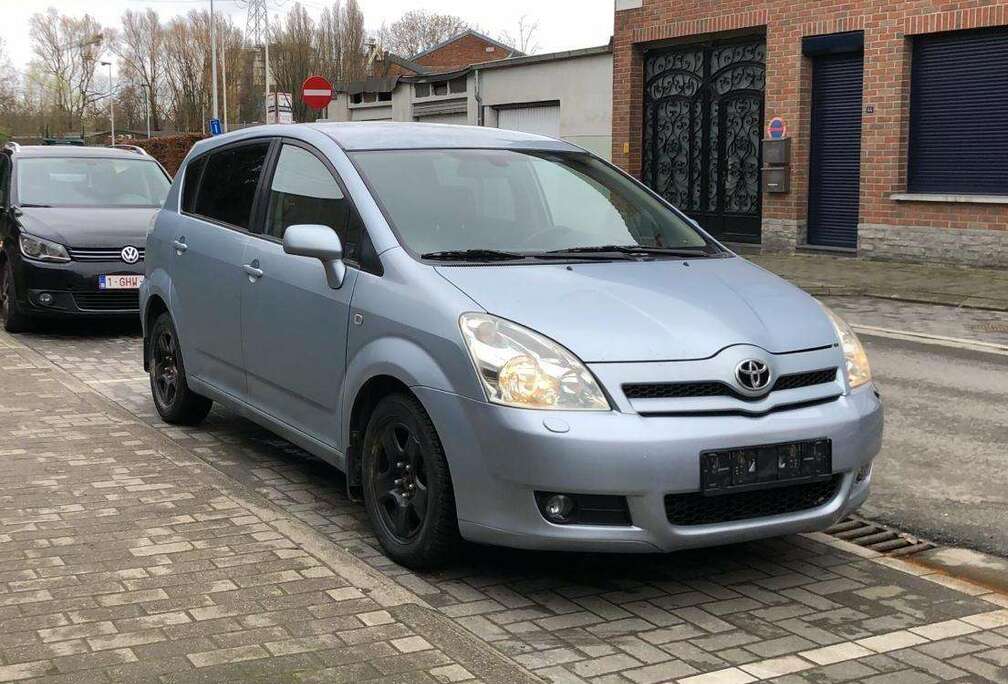 Toyota 1.8i VVT-i 16v Linea Sol