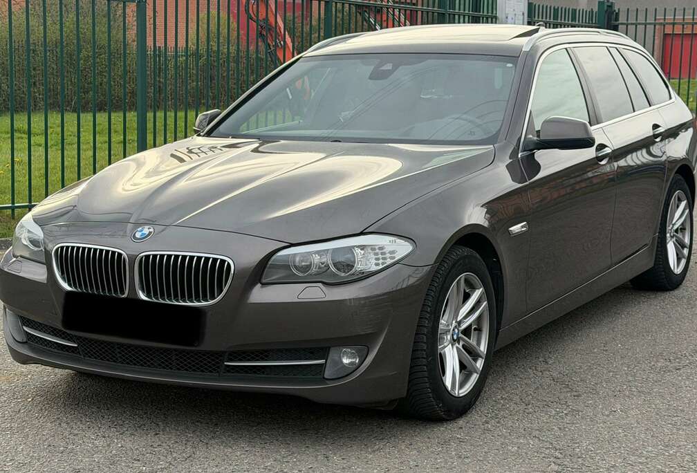 BMW Touring 530d xDrive 258ch 156g Sport Design A
