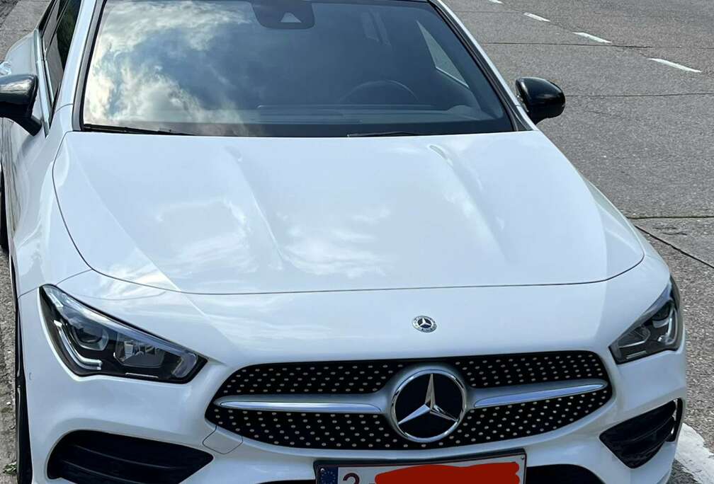 Mercedes-Benz Mercedes-Benz CLA 180 AMG LINE FULL OPTION