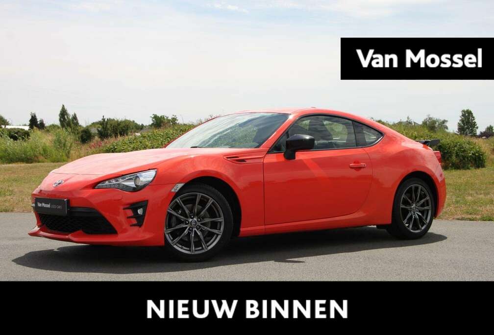 Toyota 2.0 Sport Orange Ltd. Edition