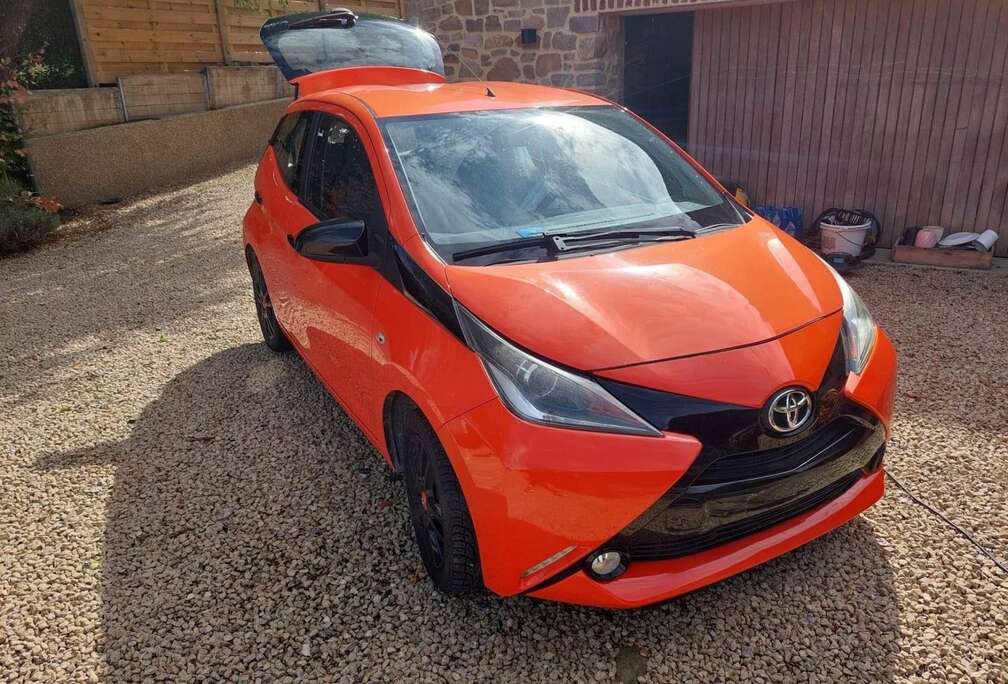 Toyota 1.0i VVT-i x-cite