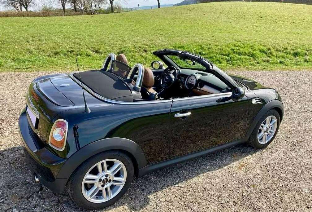 MINI Cuir, Entretenue et très Belle à voir (+Capote électrique