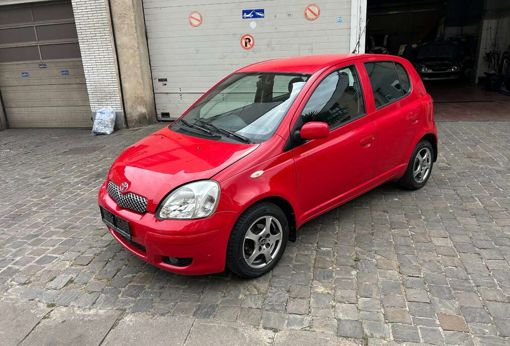 Toyota 1.3i VVT-i 16v Red Line AIRCO JANTE ALUMINIUM CLIMATISÉ