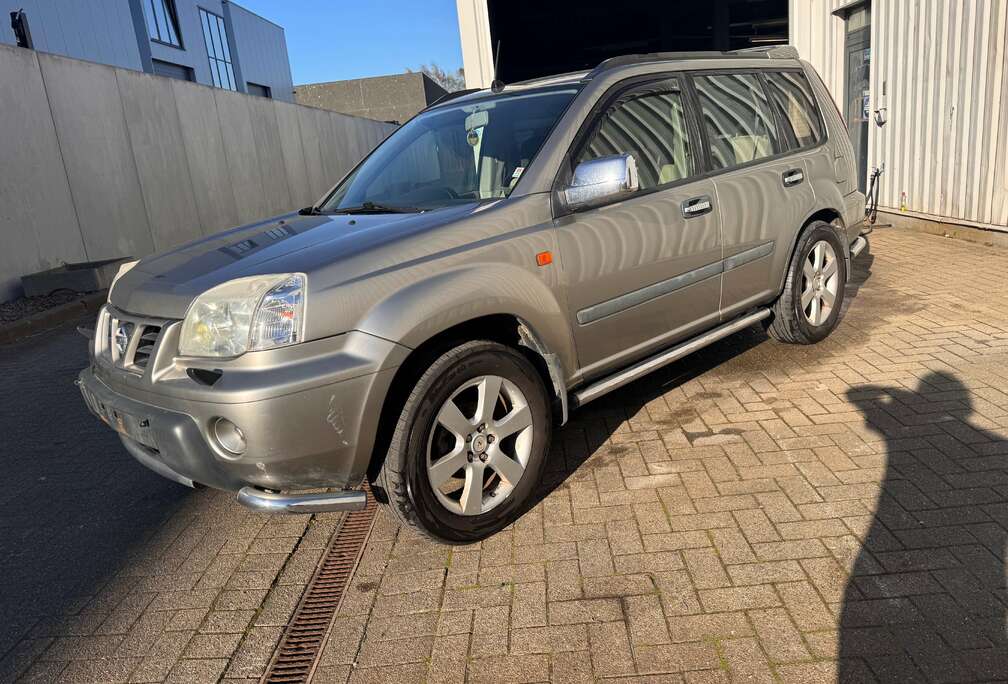 Nissan 2.0i 16v Comfort