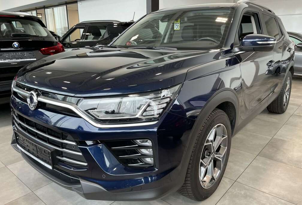 SsangYong Automaat / 2 ton sleep / Leder / DAB / Diesel