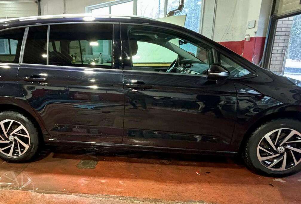 Volkswagen Touran 1.0 TSI Highline OPF (EU6.2)