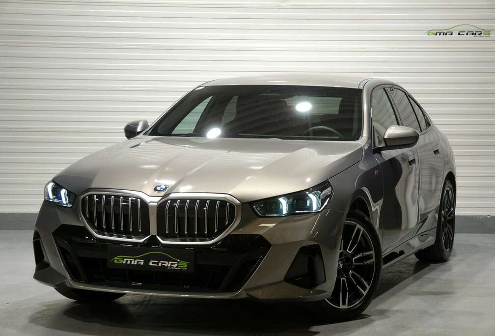 BMW 520iA MHEV Benzine Aut-M Pack-Navi-Leder-Cam-Keyless-Garantie