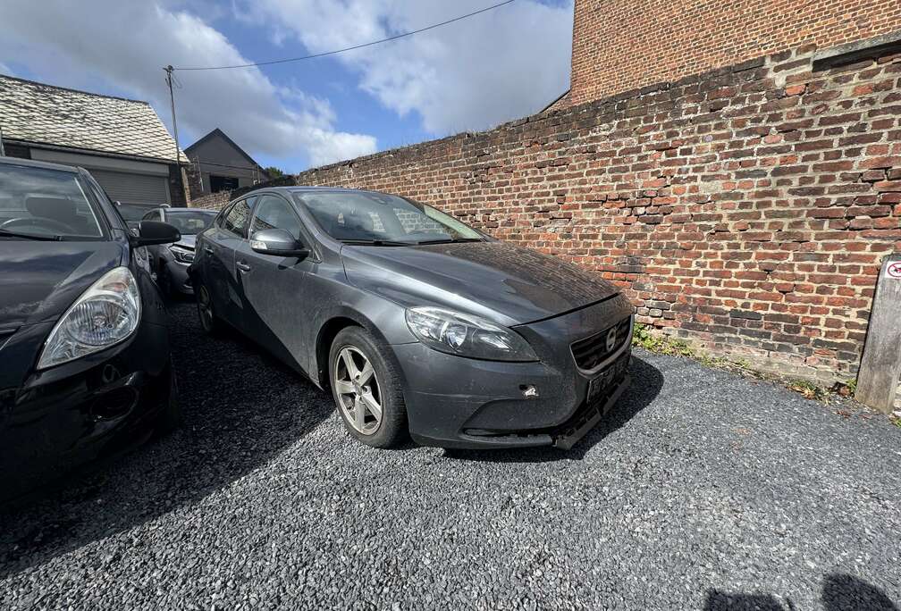 Volvo Automatic 1.6 D2 Ocean Race  accident phare