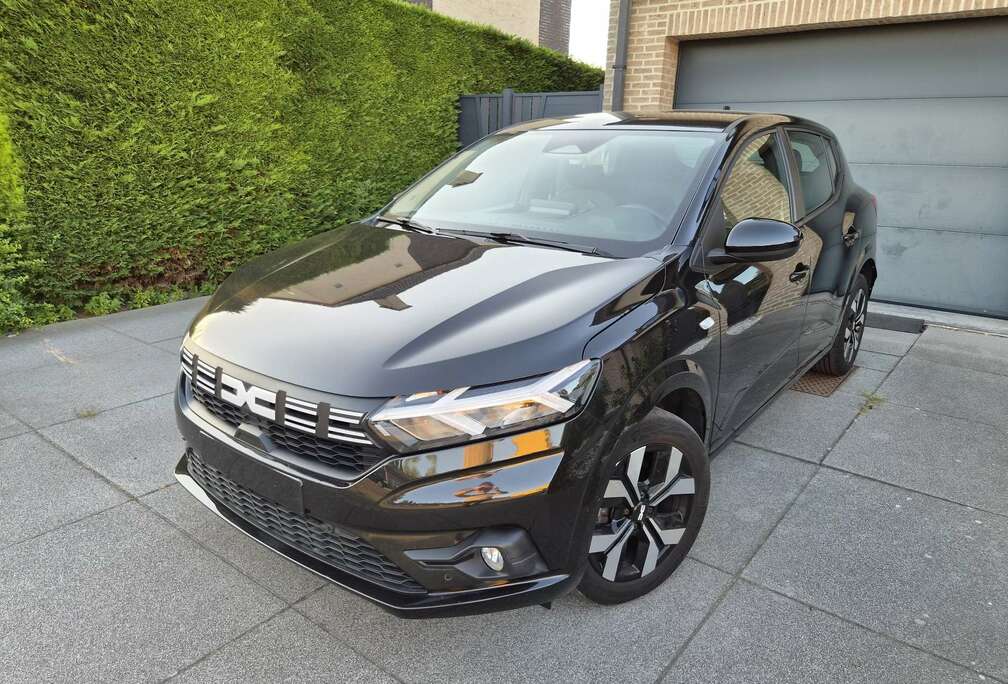 Dacia 1.0 TCe Expression CVT / LED / CAMERA / NAVI / CARPLAY