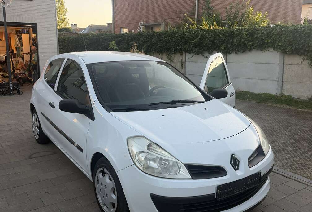 Renault PRETE A IMMATRICULER
