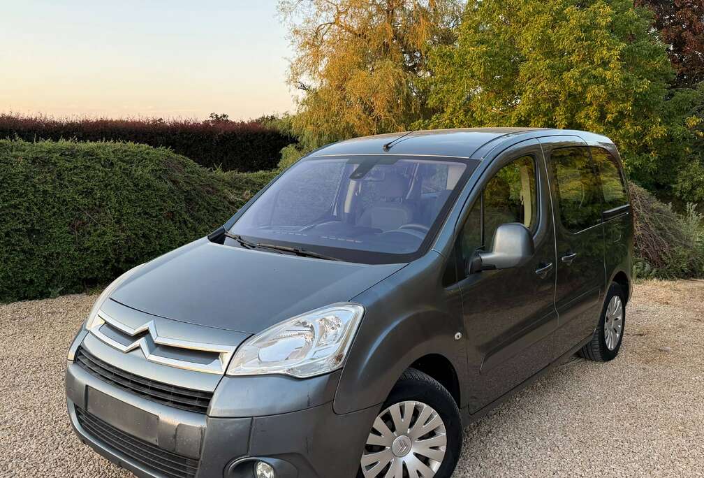 Citroen 1.6 HDi 75 CV  Multispace 5 PLACES CLIM DIGITALE PREMIER PROPRIETAIRE GARANTIE 1 AN CARPASS