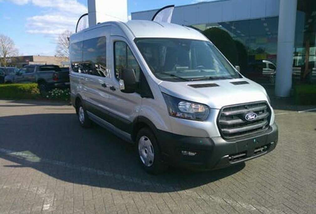 Ford 2T Minibus