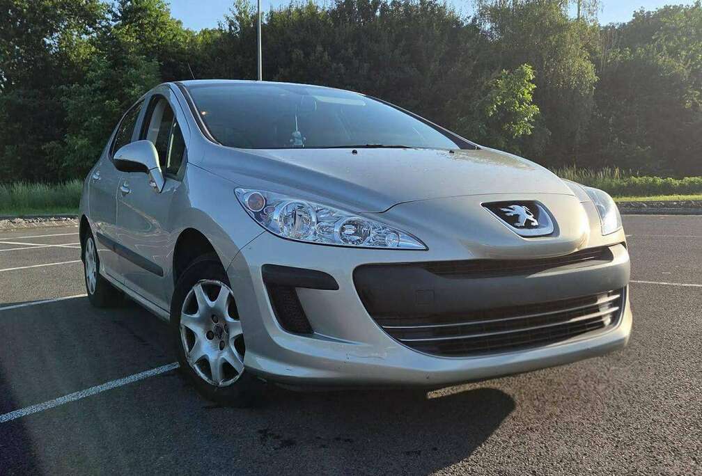 Peugeot 308 1.4i Confort Pack