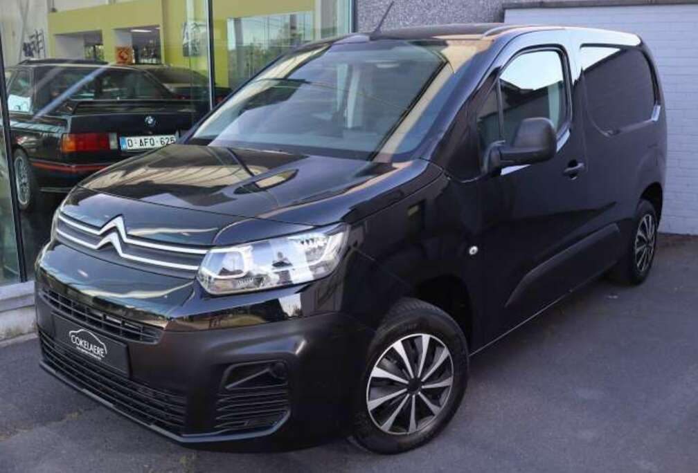 Citroen 1.5Hdi lichte vracht 3-zit/Airco/Parkeerhulp/Cruise/Bluetooth/Laadvloer/Trekhaak