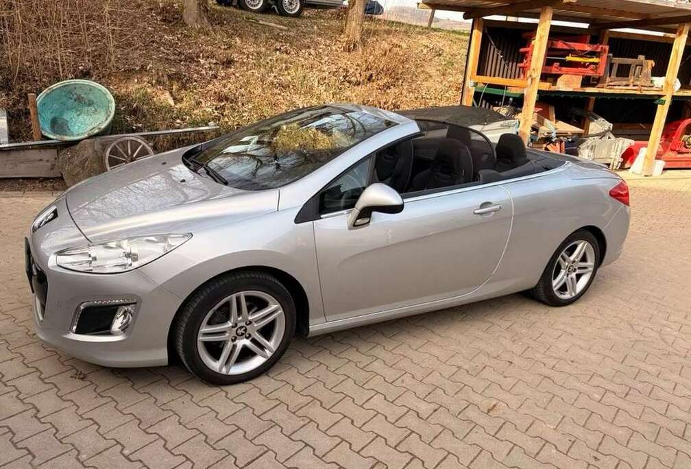 Peugeot 308 CC (essence) Phase 2/Pack Aluminium. En excellent état et entretenue.