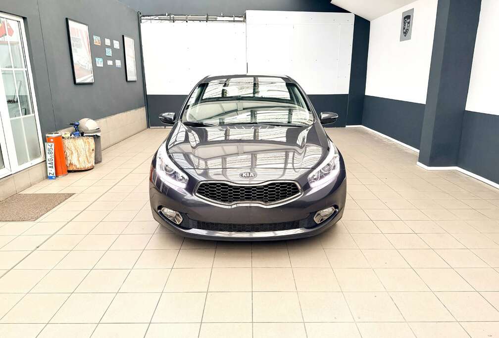 Kia 1.4i Sense \