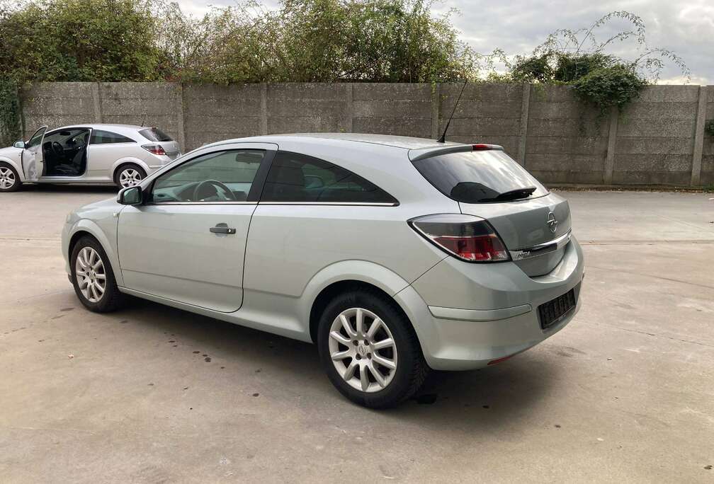 Opel GTC 1.4 benzine 2009 met 98000km*airco*garantie*LEZ OK*zeer goed*1ste eigenaar*