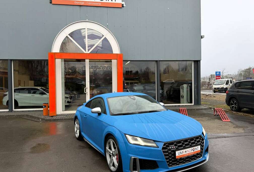Audi QUATTRO